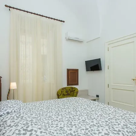 Il Garbino And Apartament Lecce